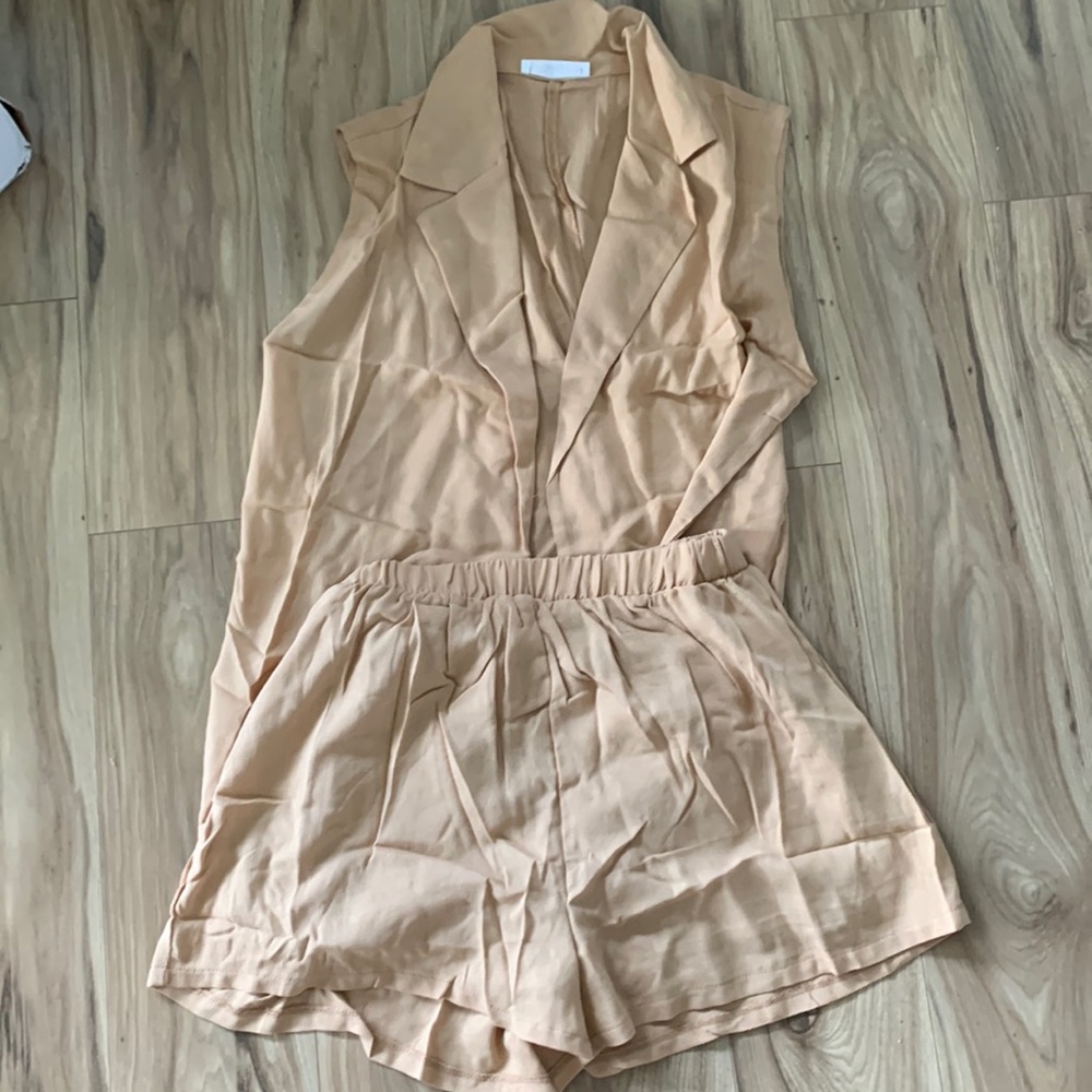 NWT modern woman set